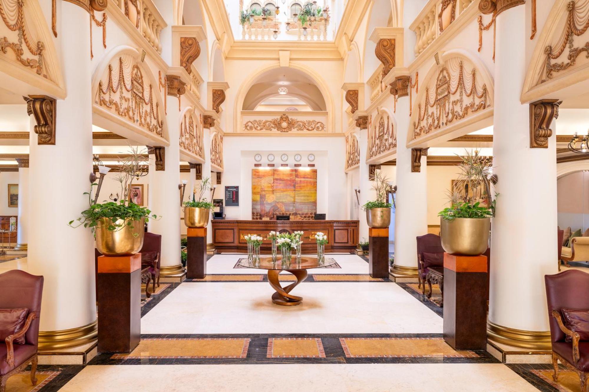 Hotel Move